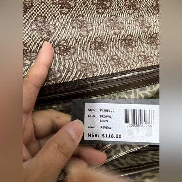 Guess Shoulder Bag - Picture 6 of 7